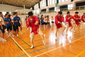 ひょっとこ踊りの様子