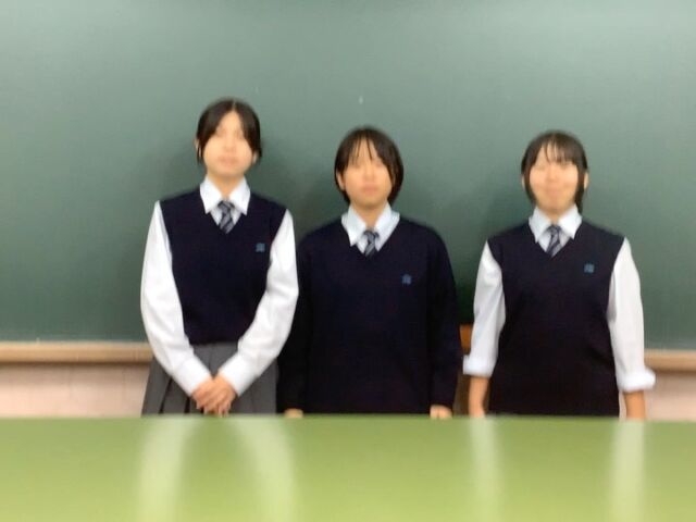 上位大会出場部活動紹介part5
今回はサイエンス部です🔬
九州大会も頑張ってください✨

#日向高校 
#日向市 
#宮崎県 
#サイエンス部 
#高文祭 
#球面内の運動
#凄すぎて言葉がでません 
#日向高校の頭の良さ見せつけたれ